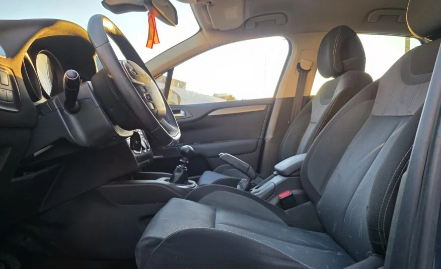 
								Citroën C4 1.6 HDI full									
